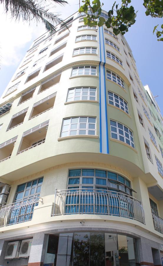 Hotel Surfview Raalhugandu à Malé Extérieur photo